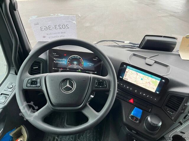 Wywrotka 3-stronna Mercedes-Benz Arocs 3348 6x4 BB Dreiseitenkipper FASSI F195A