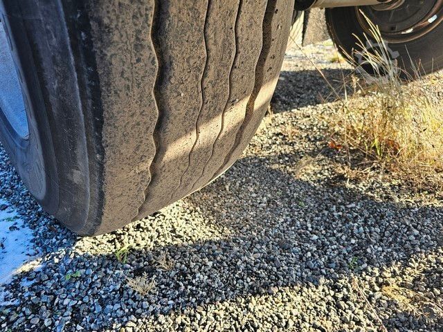 Naczepa cysternowa VAN HOOL Tankchassis + Tankcontainer,363.054 Km