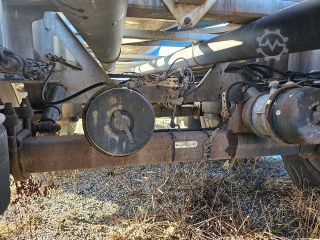 Naczepa cysternowa VAN HOOL Tankchassis + Tankcontainer,363.054 Km