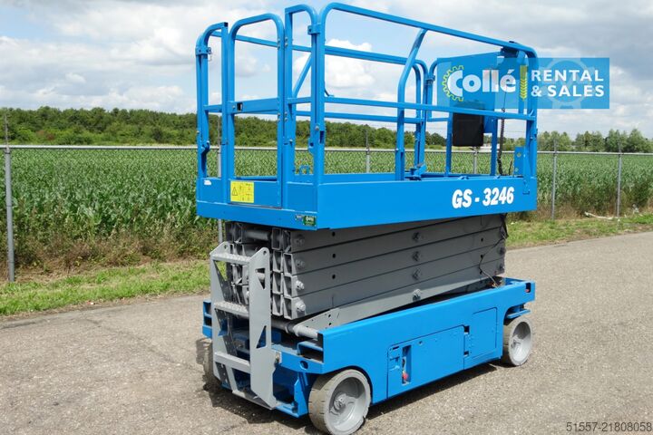 Nůžková plošina Genie GS 3246 | 2012