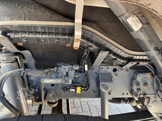 Μεταφορά σε ψύξη/κατάψυξη DAF CF320 FAN 6x2, Schmitz Frigobox, Carrier Supra ...