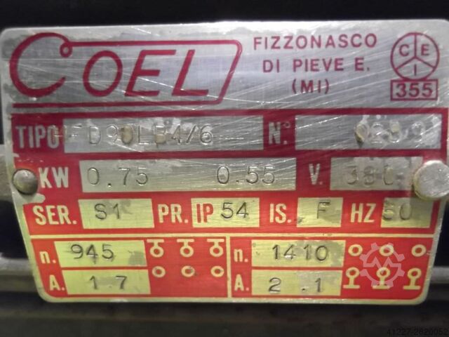 Silnik elektryczny 0,55/0,75 kW 945/1410 RPM COEL HF90LB4/6