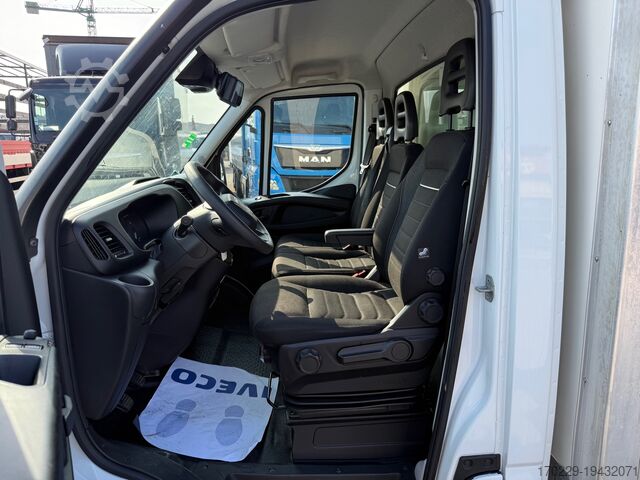 Zamknięta furgonetka Iveco DAILY 35-160