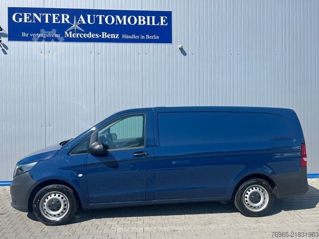 Skåpbil MERCEDES-BENZ Vito 114 LANG KLIMA TEMPOMAT SCHRÄNKE/REGALE AHK