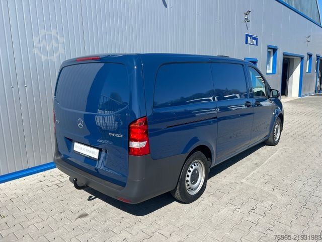 Skåpbil MERCEDES-BENZ Vito 114 LANG KLIMA TEMPOMAT SCHRÄNKE/REGALE AHK