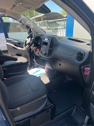 Skåpbil MERCEDES-BENZ Vito 114 LANG KLIMA TEMPOMAT SCHRÄNKE/REGALE AHK