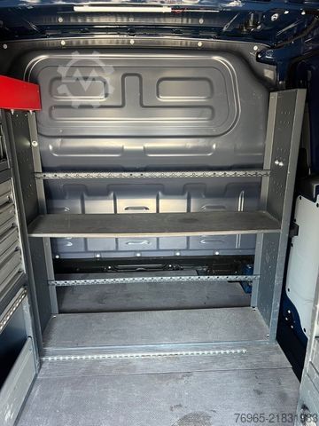 Skåpbil MERCEDES-BENZ Vito 114 LANG KLIMA TEMPOMAT SCHRÄNKE/REGALE AHK