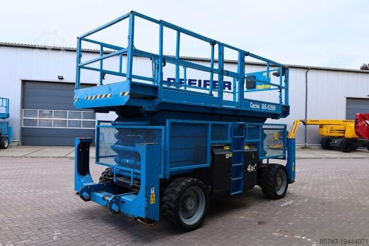 Elevador de tijera Genie GS5390 Diesel, 4x4 Drive, 18.15m Working Height, 6