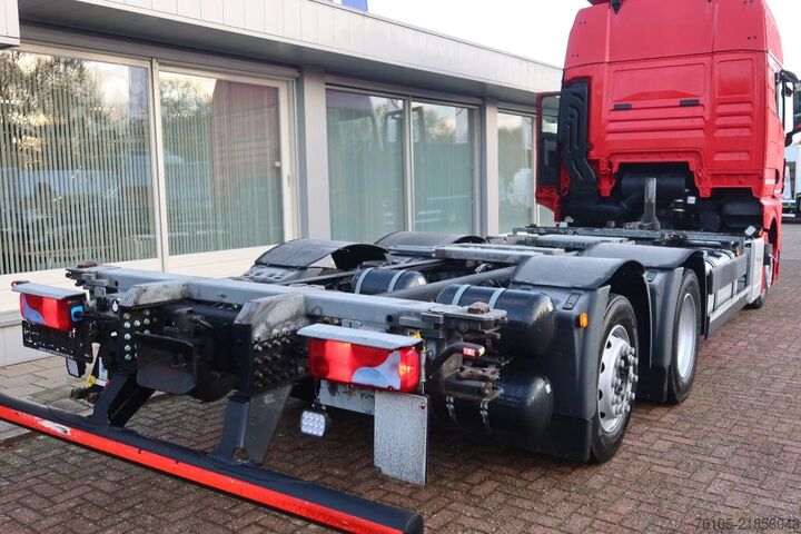 Châssis avec cabine MAN TGX 26.510 6x2 Intarder. Volledige luchtvering