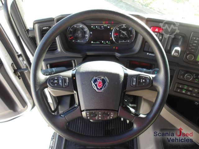 Camião de materiais perigosos Scania R 460 A4x2NA / Schubbodenhydraulik