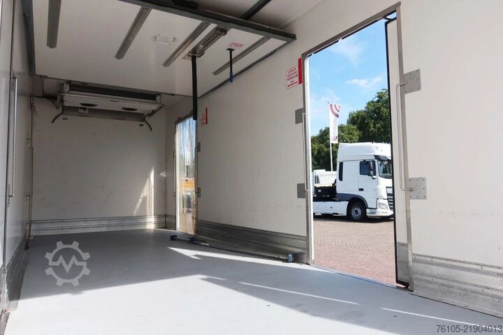 Kyld/fryst transport Iveco EuroCargo 120 El 210L Carrier Supra 850 MT Koel...