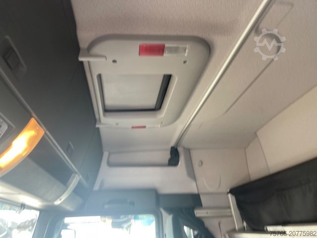 Chassi de caminhão MAN TGX 26.400 XLX / INTARDER / SCHALTER / Nebenantr