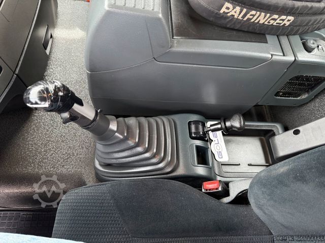 Haakarm vrachtwagen MAN TGS 26.440 6x4 Abrollkip Kran Palfinger 12002 EH