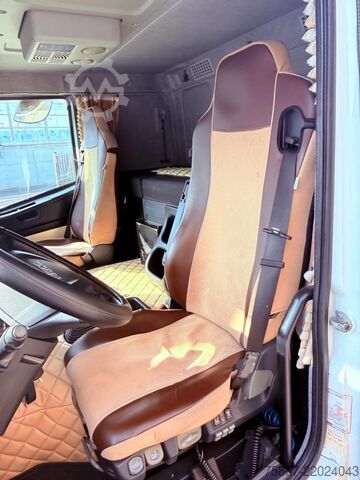 φορτηγό με επίπεδη καρότσα Iveco STRALIS 360