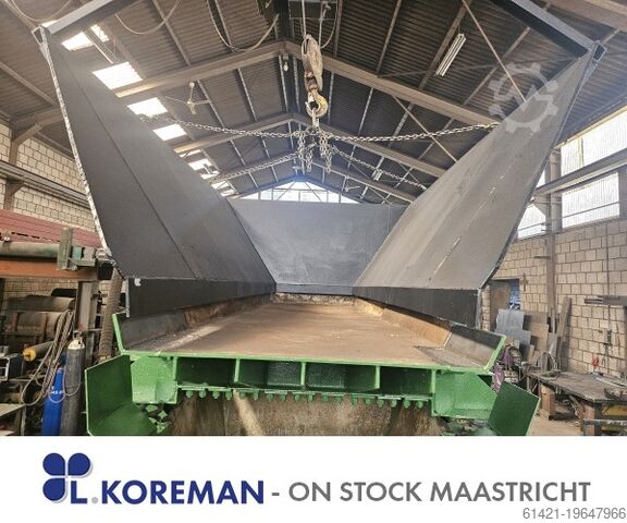 Metso Trichter mit Vibrationsrinne  