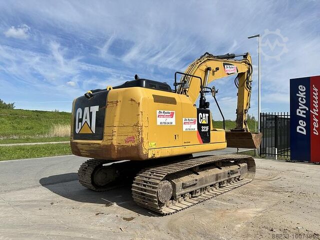 Rupsgraafmachine Caterpillar 323FL