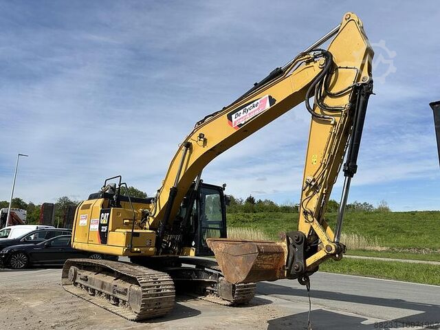 Rupsgraafmachine Caterpillar 323FL