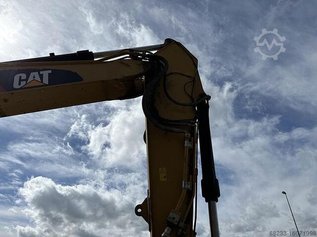 Rupsgraafmachine Caterpillar 335FL