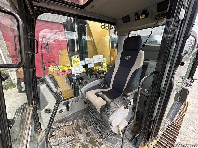 Lánctalpas kotrógép Caterpillar 335FL