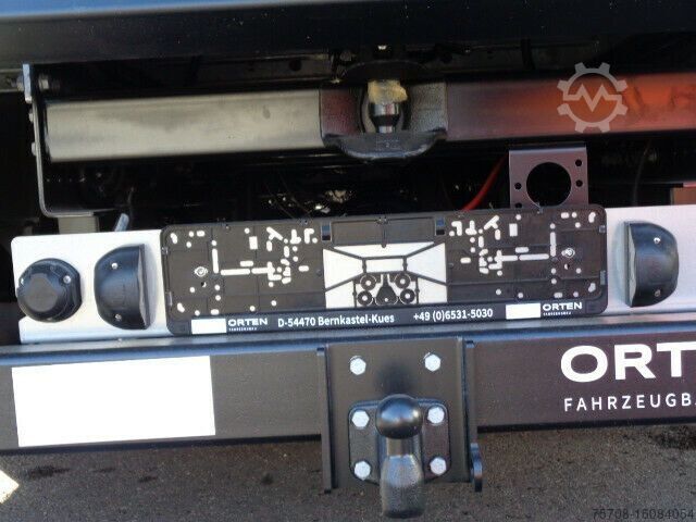 Drankenwagen MITSUBISHI Fuso 9C18 LBW 3,1 to NL 2x AHK Automatik Klima