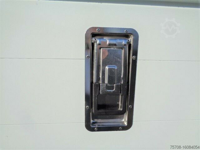 Drankenwagen MITSUBISHI Fuso 9C18 LBW 3,1 to NL 2x AHK Automatik Klima