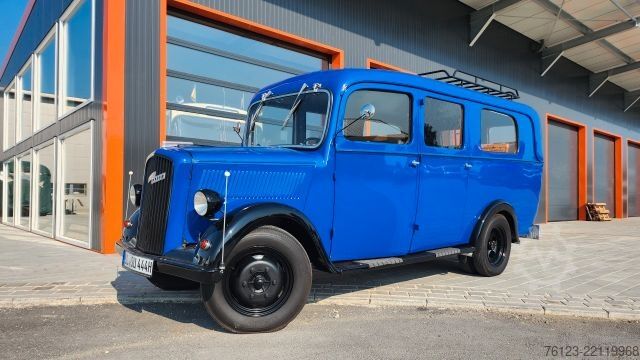 Minibus Opel Blitz