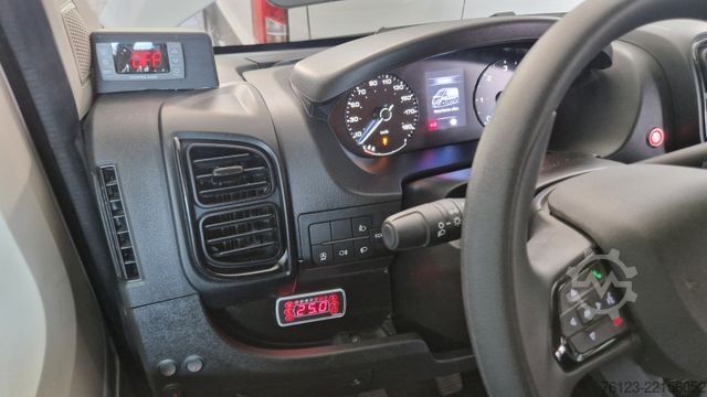 Minibusz Opel Movao Fiat Ducato Systemboden Rolli