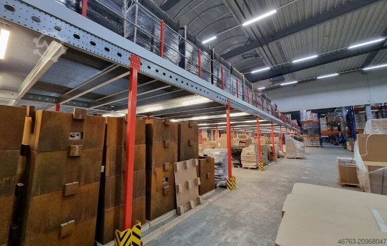 Yüksek raflı depo Lücht&Palm Systembaubühne