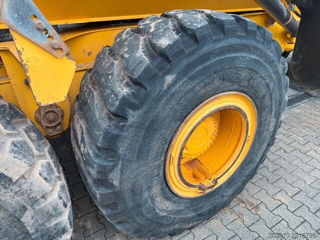 Altul VOLVO A25G Dumper 9.707 h Baujahr 2021