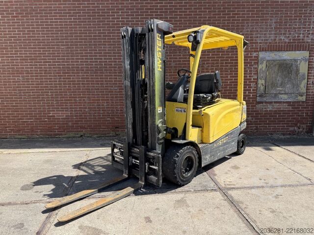 Ηλεκτρικό περονοφόρο τετράτροχο Hyster J2.5XN