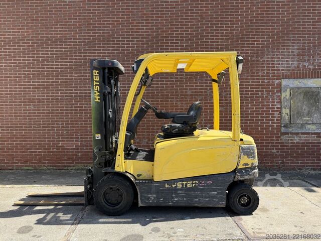 Ηλεκτρικό περονοφόρο τετράτροχο Hyster J2.5XN