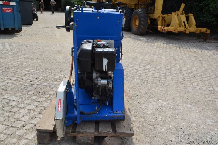 Machine de chantier Fastverdini ND Floor Saw asphalt & concrete diese