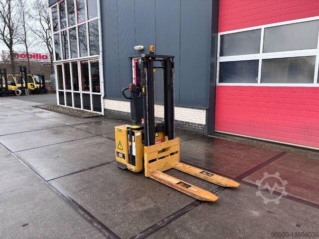 Heftruck Caterpillar NS1400P 1400kg Stapelaar