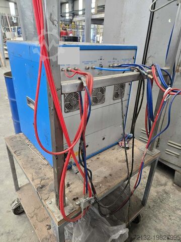 Dispositivo di riempimento gas con 2 stazioni di riempimento Helantec Rapide L500
