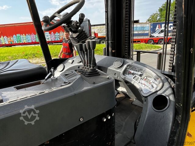 Forklift Hyundai 70D-7E