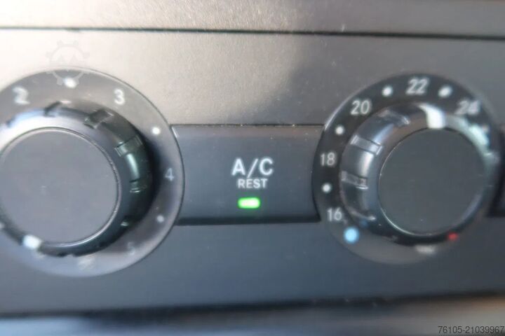 βαλίτσα Mercedes-Benz Antos 2127 L Bak + klep 2000 kg Euro 6