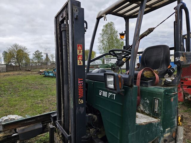 Carrello elevatore Moffett Moffett m7