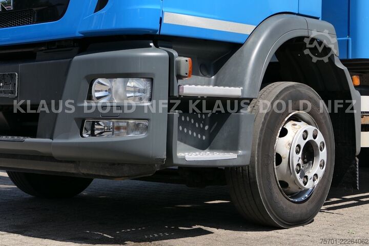 Vrachtwagen met bakwagen MAN TGM 15.290 Koffer Kamera Navi LBW Euro 6