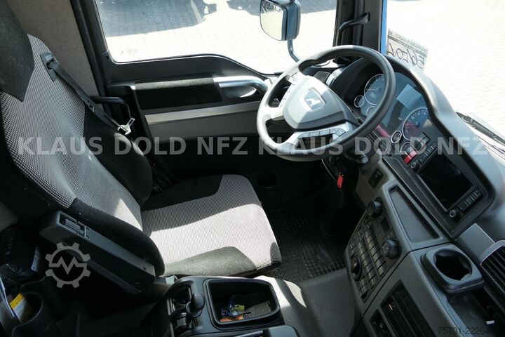 Vrachtwagen met bakwagen MAN TGM 15.290 Koffer Kamera Navi LBW Euro 6