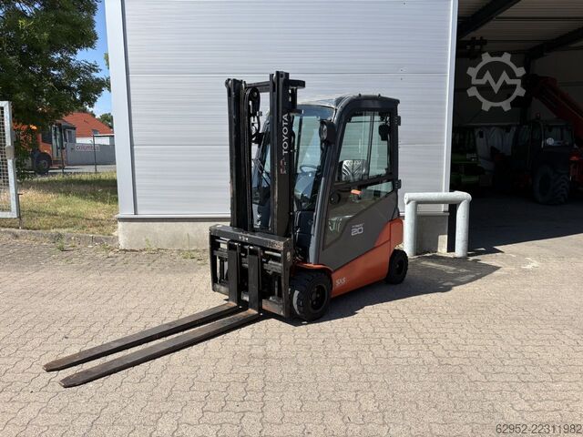 Elektrisk 4 -hjulet gaffeltruck Toyota 8 FBM 20 T / 1.260 h!