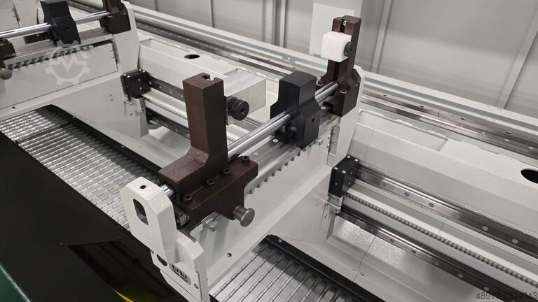 4 assen CNC bewerkingscentrum FOM INDUSTRIE FMC 470
