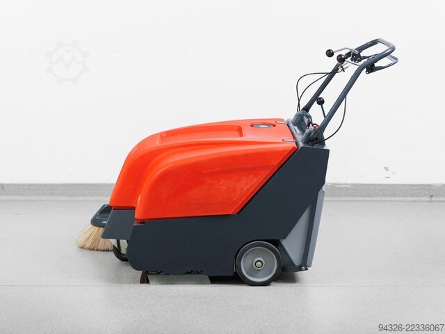 HAKO SWEEPMASTER B800 NOWE BATERIE Hako Sweepmaster B800 - 2019y - NEW BATTERIES