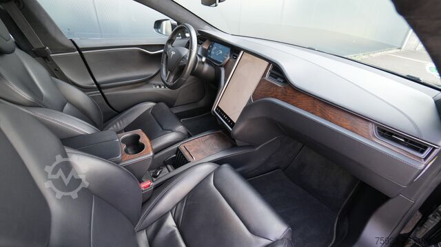 Trasporto passeggeri TESLA MODEL S 100D