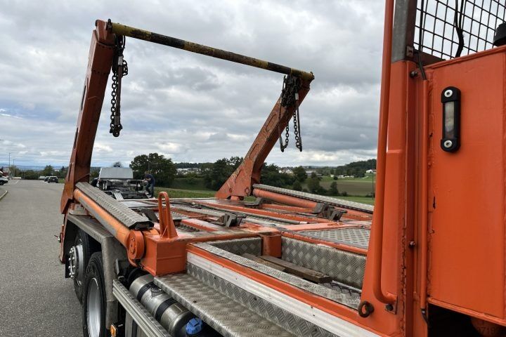 Autocamion basculant Volvo FM-420 Gigant / Swiss-Vehicle