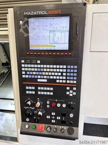 CNC eszterga- és maróközpont Mazak Quick Turn Smart 250