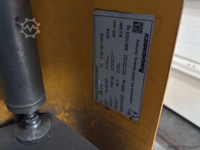 Carrelli retrattili Jungheinrich ETV 214