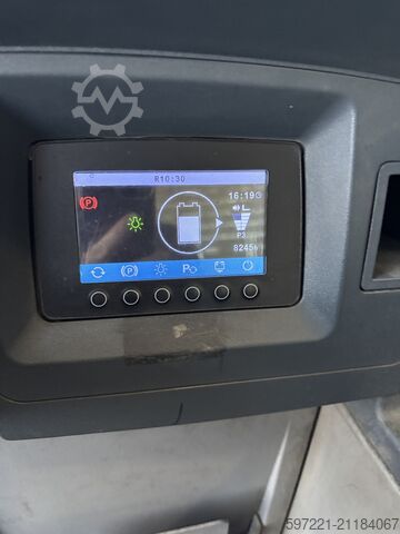 Carrelli retrattili Jungheinrich ETV 214