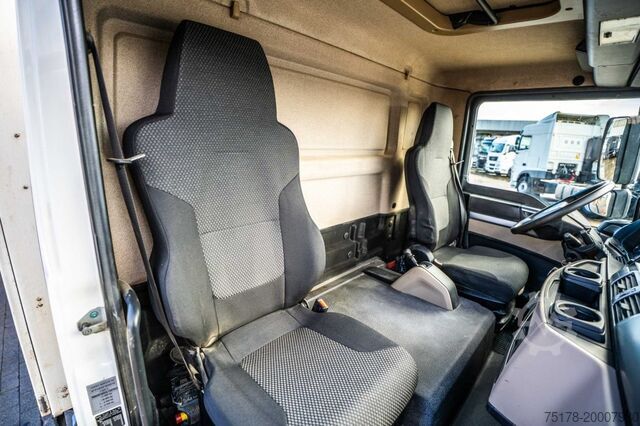 Πλατφόρμα φόρτωσης MAN TGL 12.190 BL + HIAB 055 D-1 HIDUO