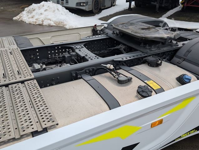 Standaard trekker MERCEDES-BENZ ACTROS 5 1848 GigaSpace SoloStar, MIETEN?