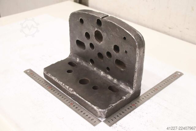 Kıskaç açısı Guss 270/145/H200 mm